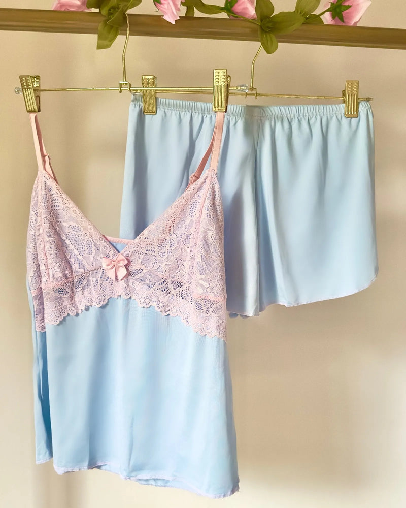 Baby Doll Princesa: Microfibra Premium Azul celeste e Renda Rosa Bebê